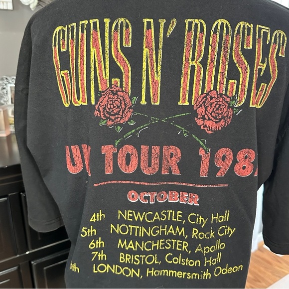 Guns N’ Roses 1987 UK Tour Tee | 2016 Official Reprint Band Shirt - Picture 3 of 10